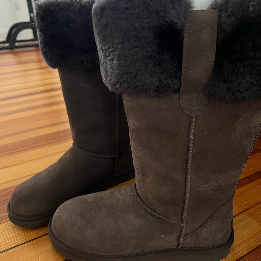 🤎🤎 New UGGs 🤎🤎 - Picture 13 of 15